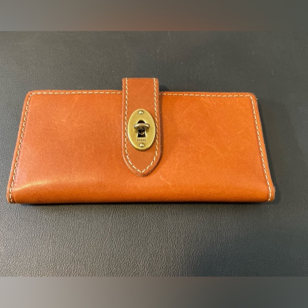 Fossil Leather Bifold Wallet